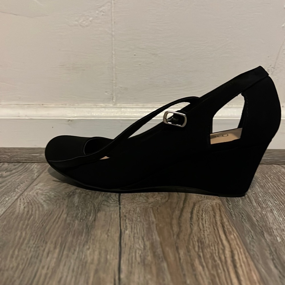 Size 8.5 suede wedges